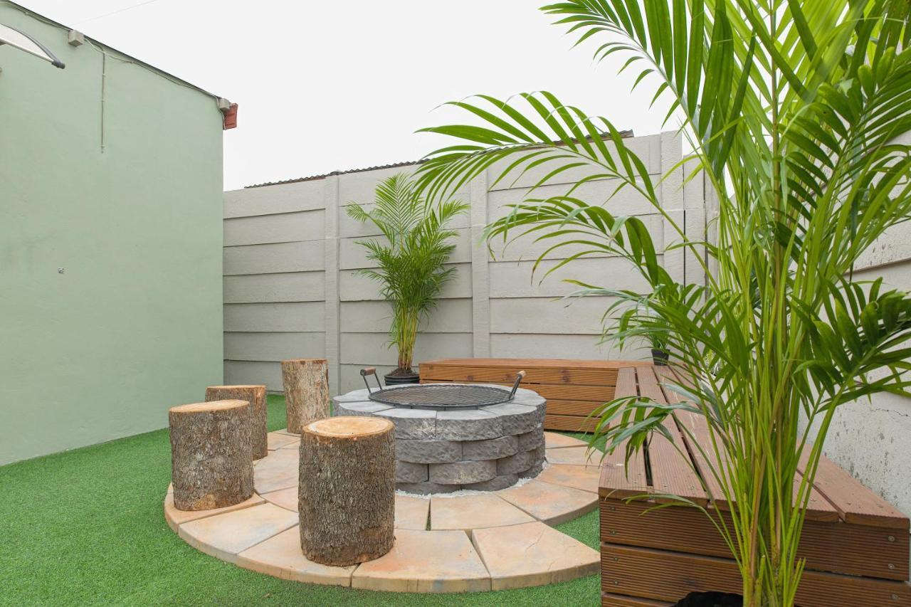 Peace Love And Joy Self Catering Units Port Elizabeth Exterior foto